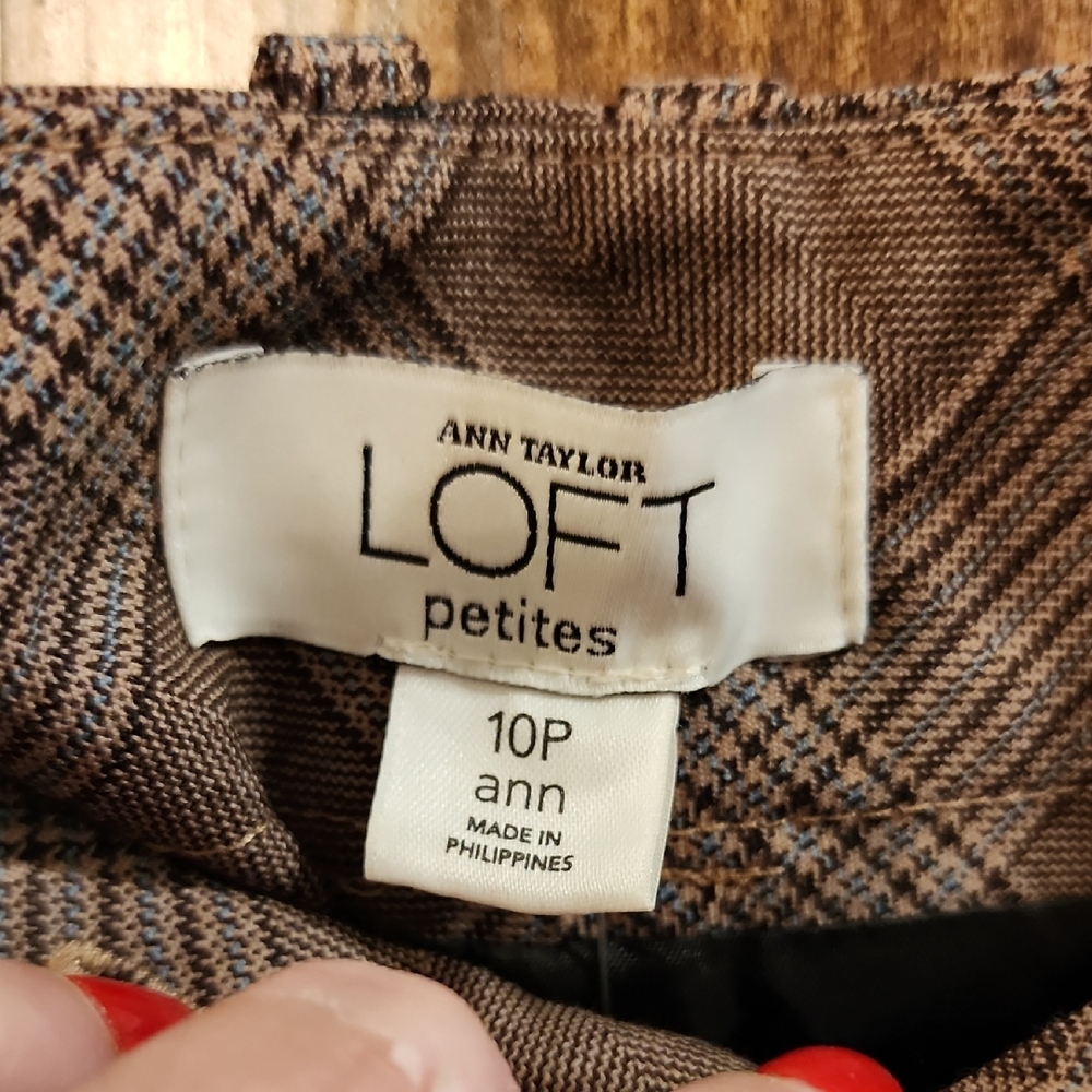 LOFT Petite Brown Plaid Pants - Picture 2 of 8